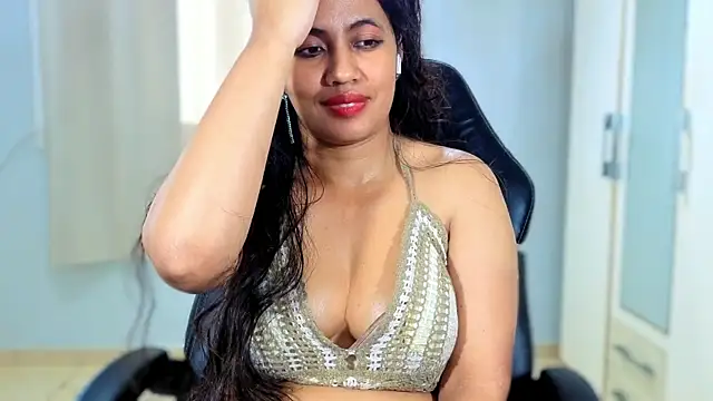 FannyXhot Adlı Modelin Canlı XXX Sohbeti