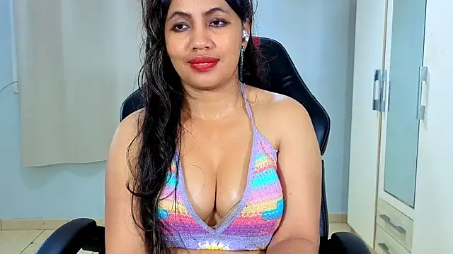 دردشة FannyXhot الجنسية المباشرة