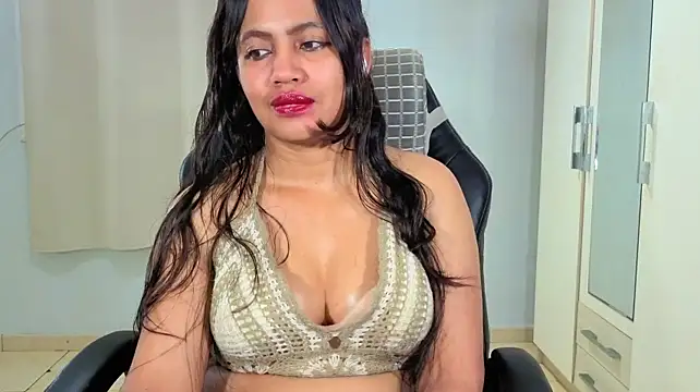 FannyXhot: απευθείας συνομιλία ΧΧΧ