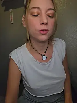 XLisaxx's Live XXX Chat