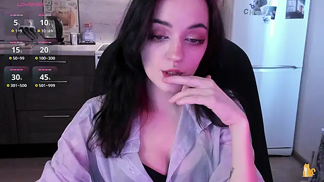 linaa__tyaan's Live XXX Chat
