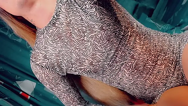 CharlotteBigCock Webcam Show