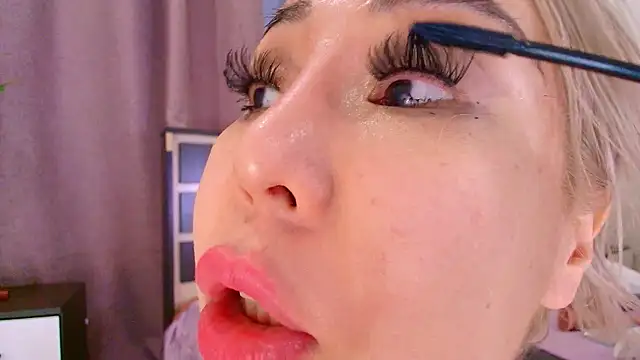 دردشة Yulianna_Smith الجنسية المباشرة