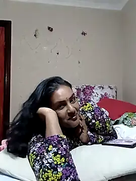 Foxybaby420 élő XXX-chatje