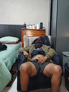 CharlesBlk-79 Show Webcam