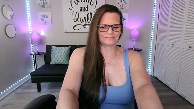 XXX chat uživo modela ClassySamantha