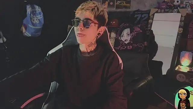 AcidMilo 在線直播表演
