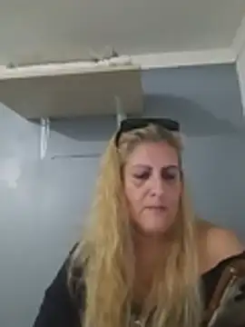 Chat +18 de PamelaEmarido ao vivo