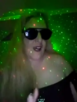 PamelaEmarido Show in webcam