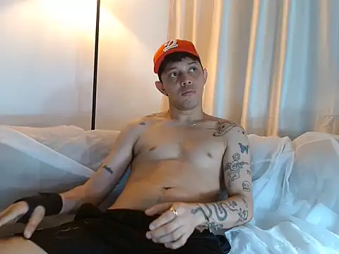 tonysexyboy Adlı Modelin Web Kamerası Şovu