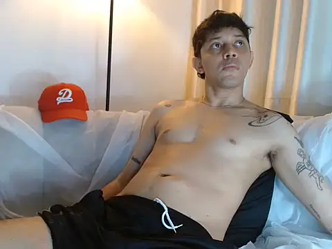 tonysexyboy Webcam Show