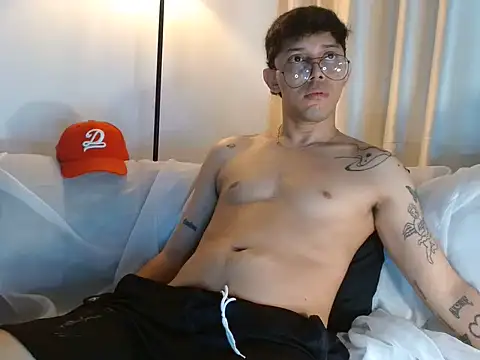 Pertunjukan Kamera Web tonysexyboy