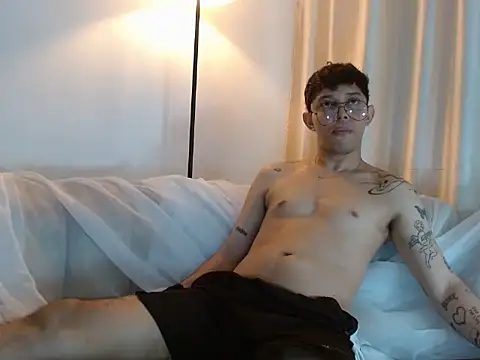 tonysexyboy 网络视讯表演