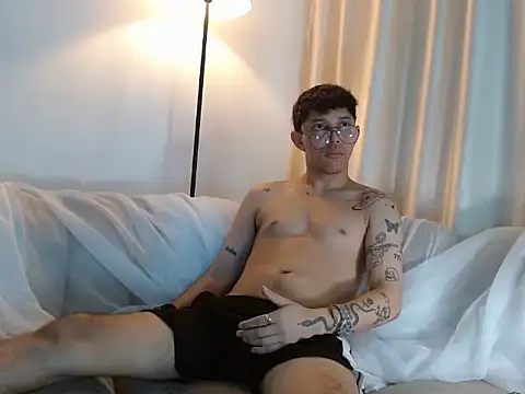 tonysexyboy: вебкам-шоу
