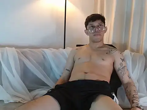 tonysexyboy webkamerás műsora