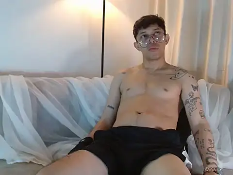 Webkamerová show tonysexyboy