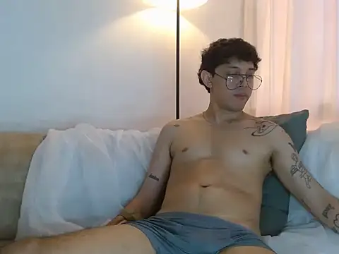 tonysexyboy 网络视讯表演
