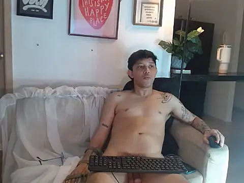 Pokazy przed kamerką – tonysexyboy