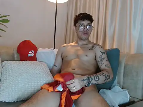 tonysexyboy's Webcam Show
