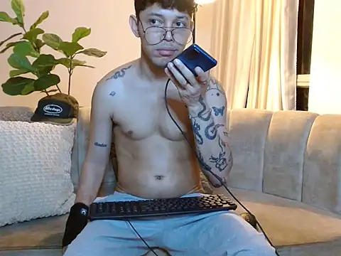 tonysexyboy: вебкам-шоу