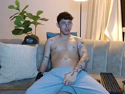 tonysexyboy: διαδικτυακό σόου στην κάμερα