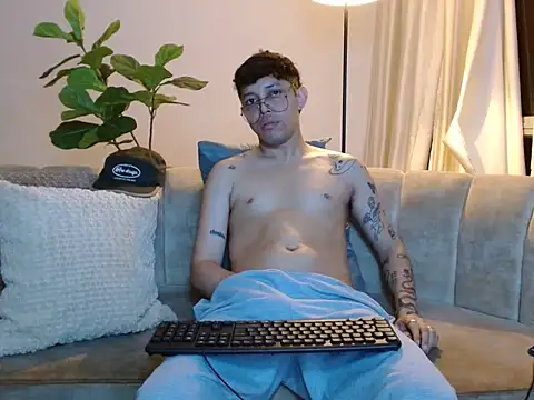 tonysexyboy's Webcam Show