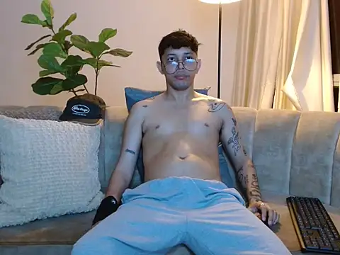 tonysexyboy: διαδικτυακό σόου στην κάμερα