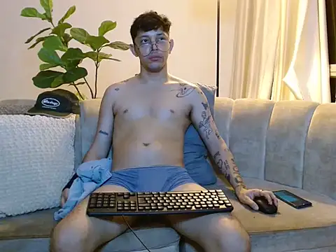 tonysexyboy webcam show