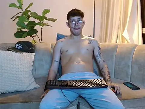 tonysexyboy's Webcam Show