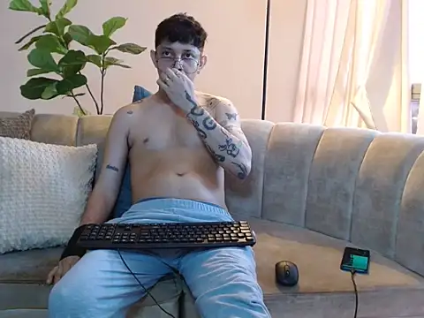 Pertunjukan Kamera Web tonysexyboy