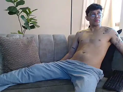 tonysexyboy Шоу с уебкамера