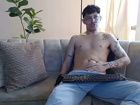 tonysexyboy Webcam show
