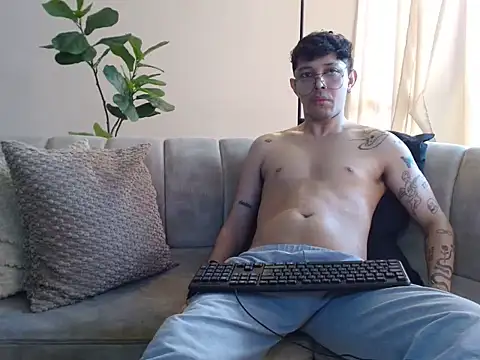 โชว์เว็บแคมของ tonysexyboy