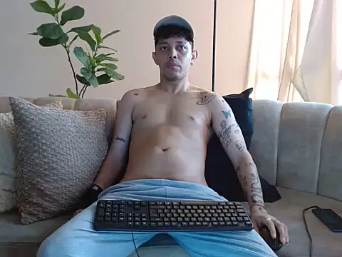tonysexyboy Adlı Modelin Web Kamerası Şovu