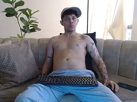 tonysexyboy 在線直播表演