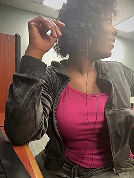 Topgyalmel Show in webcam