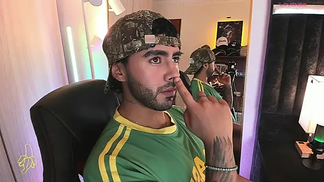 ItsMeEros' Webcam Show