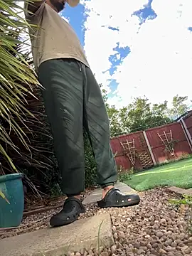 CoolBiDude Show in webcam