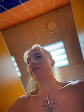 Pokazy przed kamerką – pinkstar_