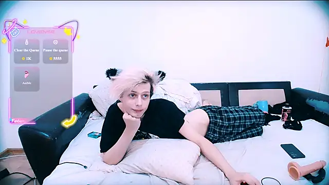 Littlepinkcat Show in webcam