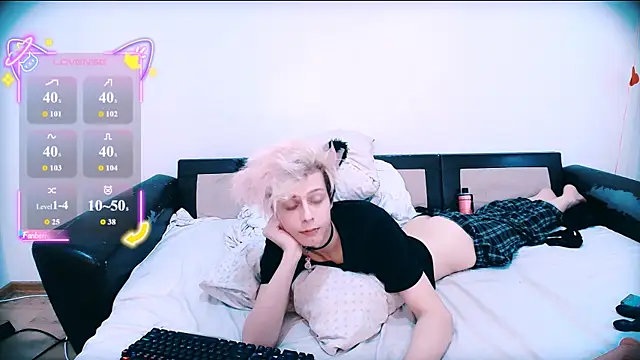 Littlepinkcat's Webcam Show