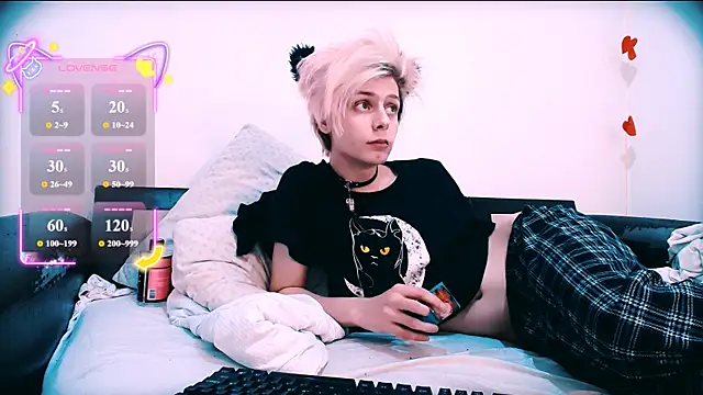 Littlepinkcat webkamerás műsora