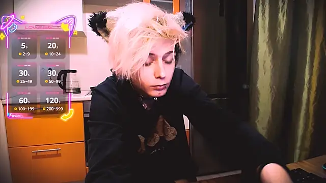 Littlepinkcat webkamerás műsora