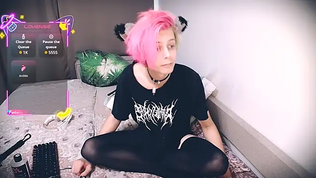 Pokazy przed kamerką – Littlepinkcat