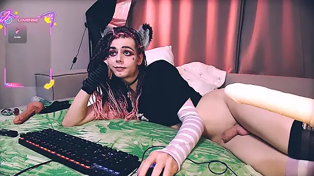 Littlepinkcat Show in webcam