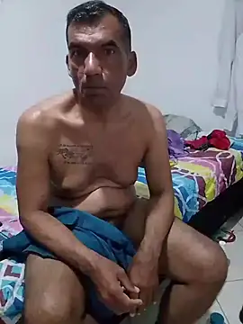 Daddy1972's Live XXX Chat