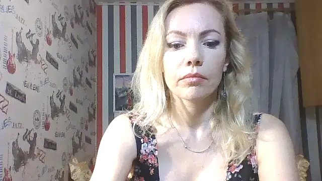 Amoretta's Live XXX Chat
