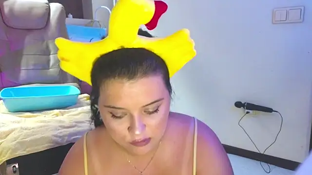 Malika_uAngel Adlı Modelin Canlı XXX Sohbeti