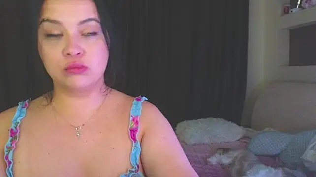 Pertunjukan Kamera Web Malika_uAngel