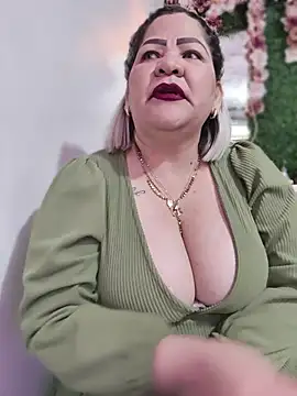 Živý XXX chat Dalessa_Bigtits